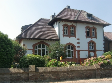 Bedburg-Hau : Am Bahnhof, Ortsteil Till-Moyland 